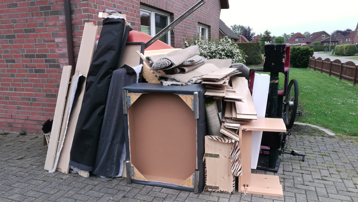 Declutter your home with bulk junk removal.