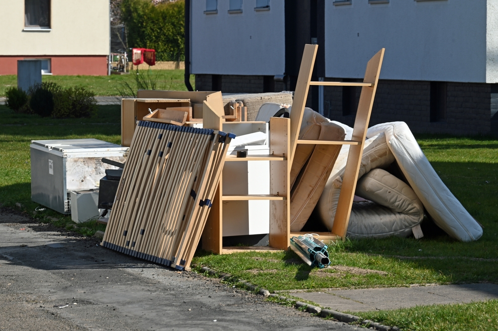 How to choose a same-day junk removal company.