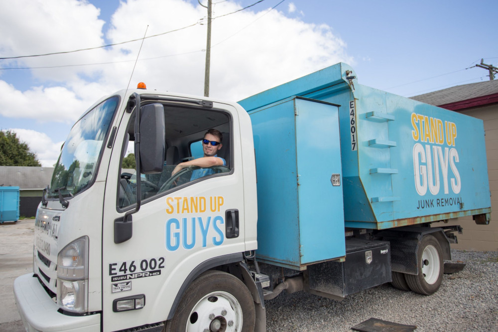 Dependable same-day junk removal services near you.