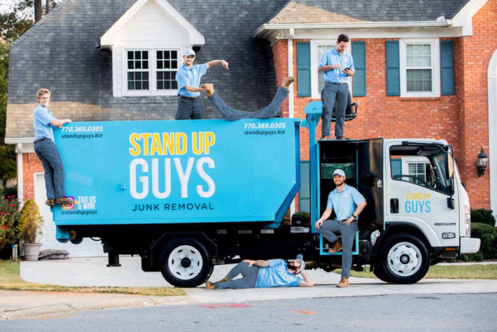 How to choose the best junk removal companies near you.